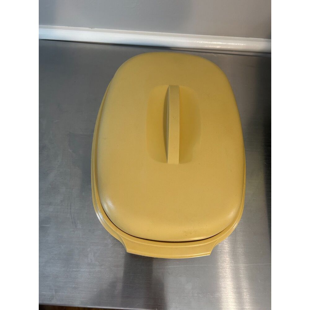 Vintage Tupperware Microwave Oval Steamer 4 piece set Harvest Gold